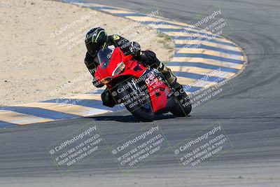 media/Mar-28-2022-Superbike Trackdays (Mon) [[b8603d0f67]]/Open Track Time/Turns 9 and 10/